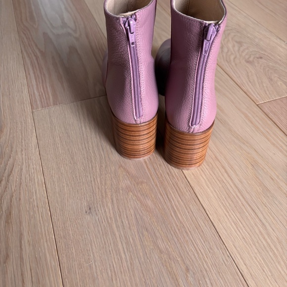 Speed platform ankle boot in Lilac by Intentionally Blank - Picture 8 of 13